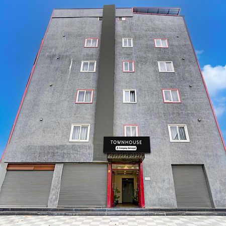 Super Townhouse Tirupati Hotel Luaran gambar