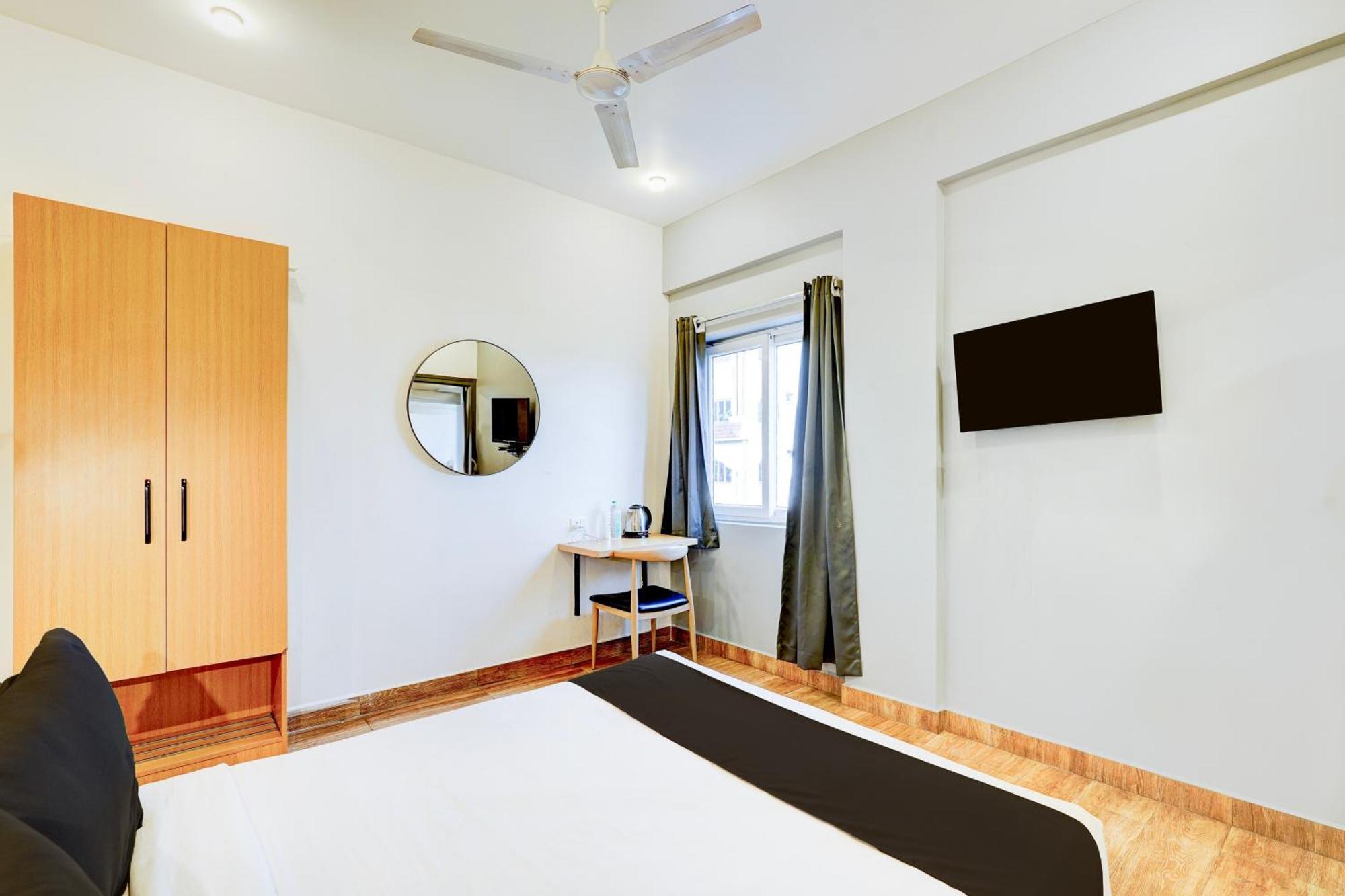 Super Townhouse Tirupati Hotel Luaran gambar
