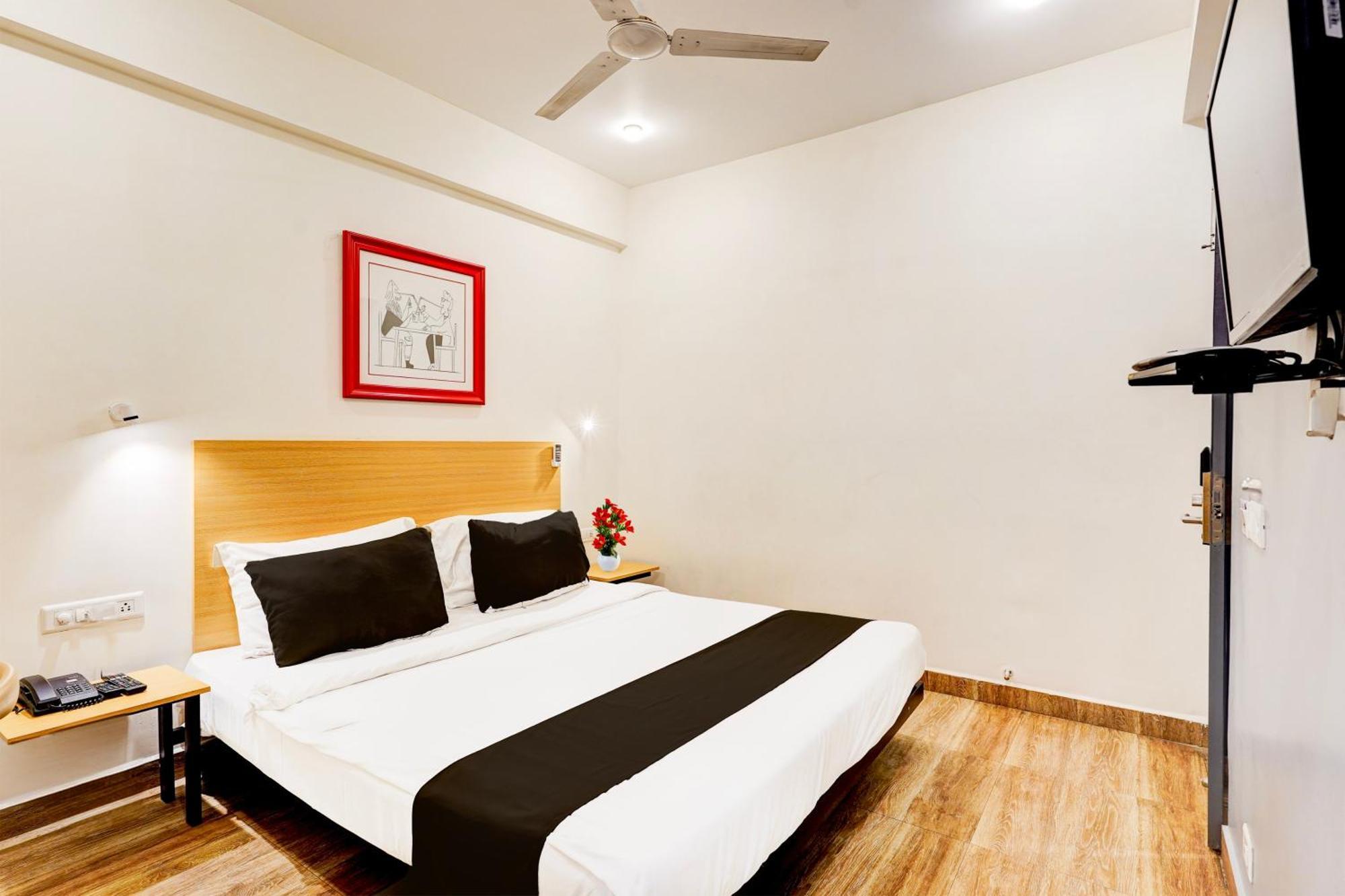 Super Townhouse Tirupati Hotel Luaran gambar
