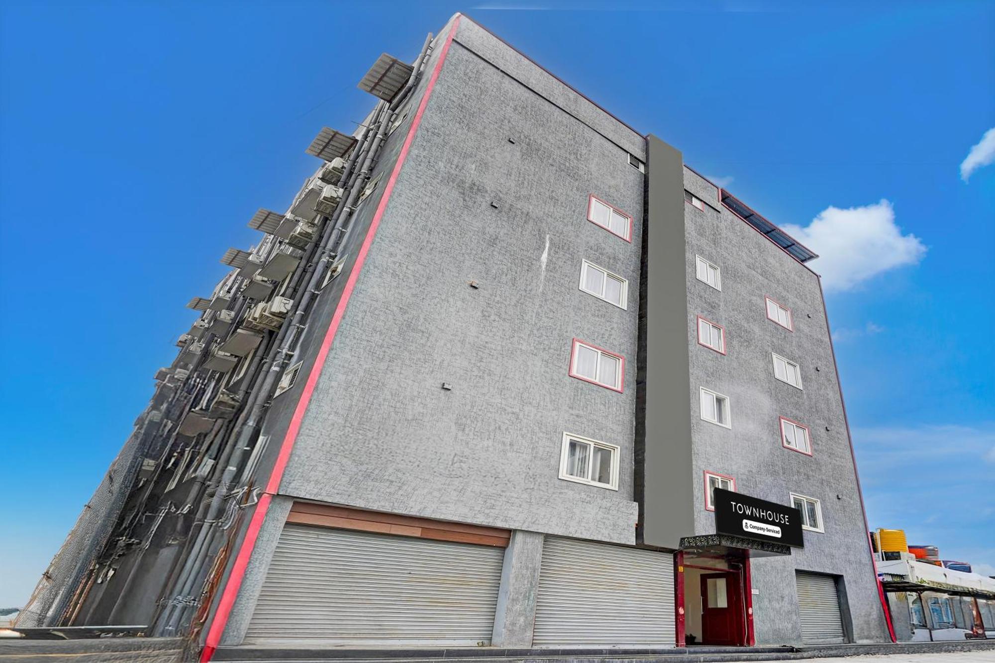 Super Townhouse Tirupati Hotel Luaran gambar