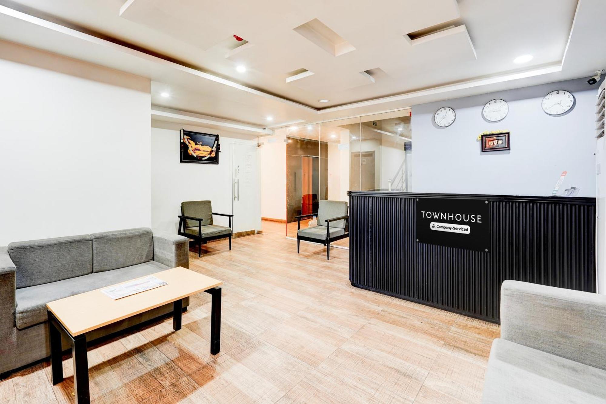 Super Townhouse Tirupati Hotel Luaran gambar